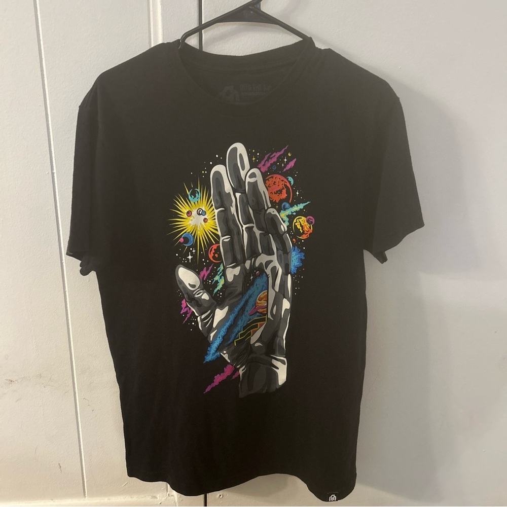 Large Black Short Sleeve Tee with Artistic Graphic